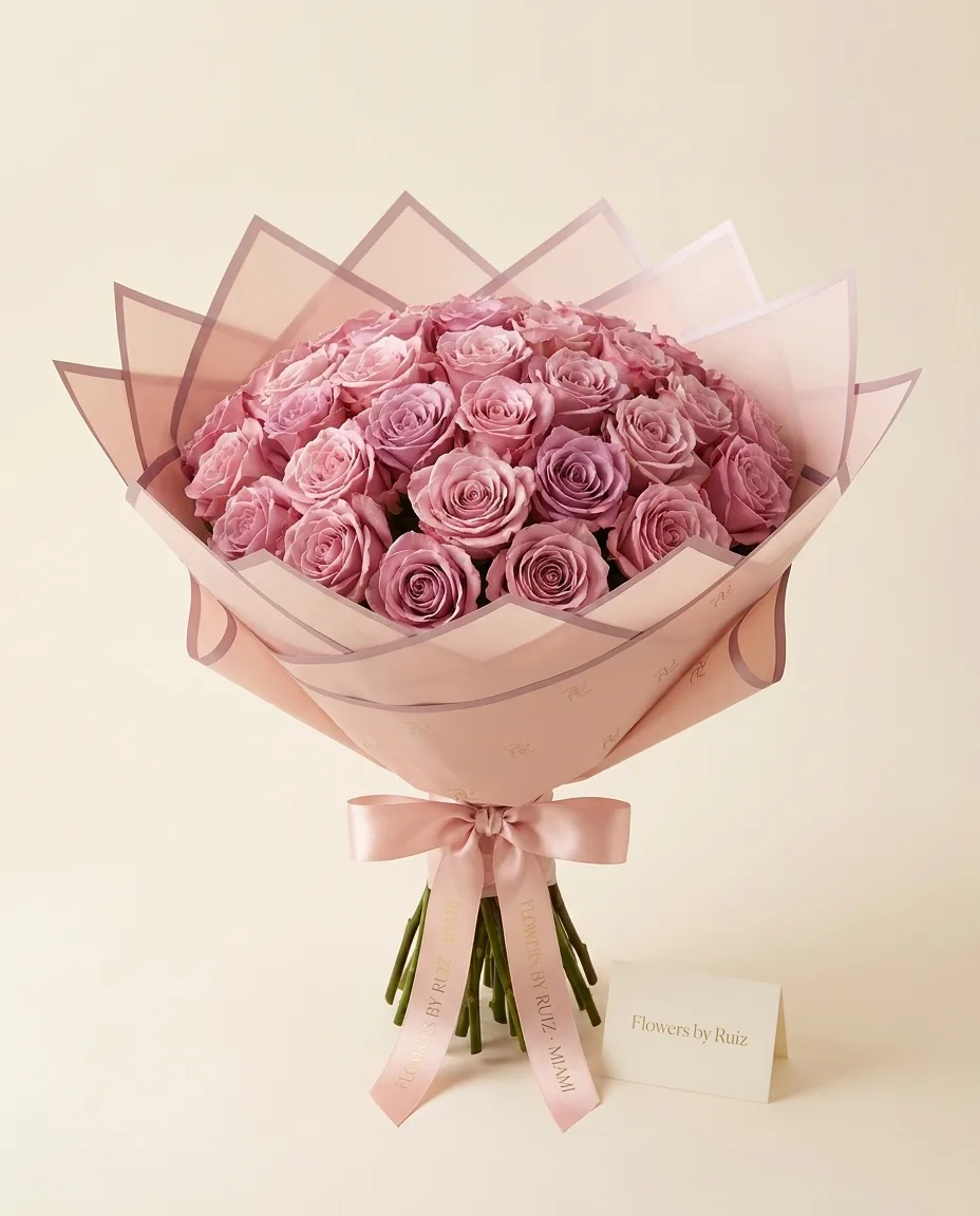 Mauve Love, Mixed roses · Satin ribbon